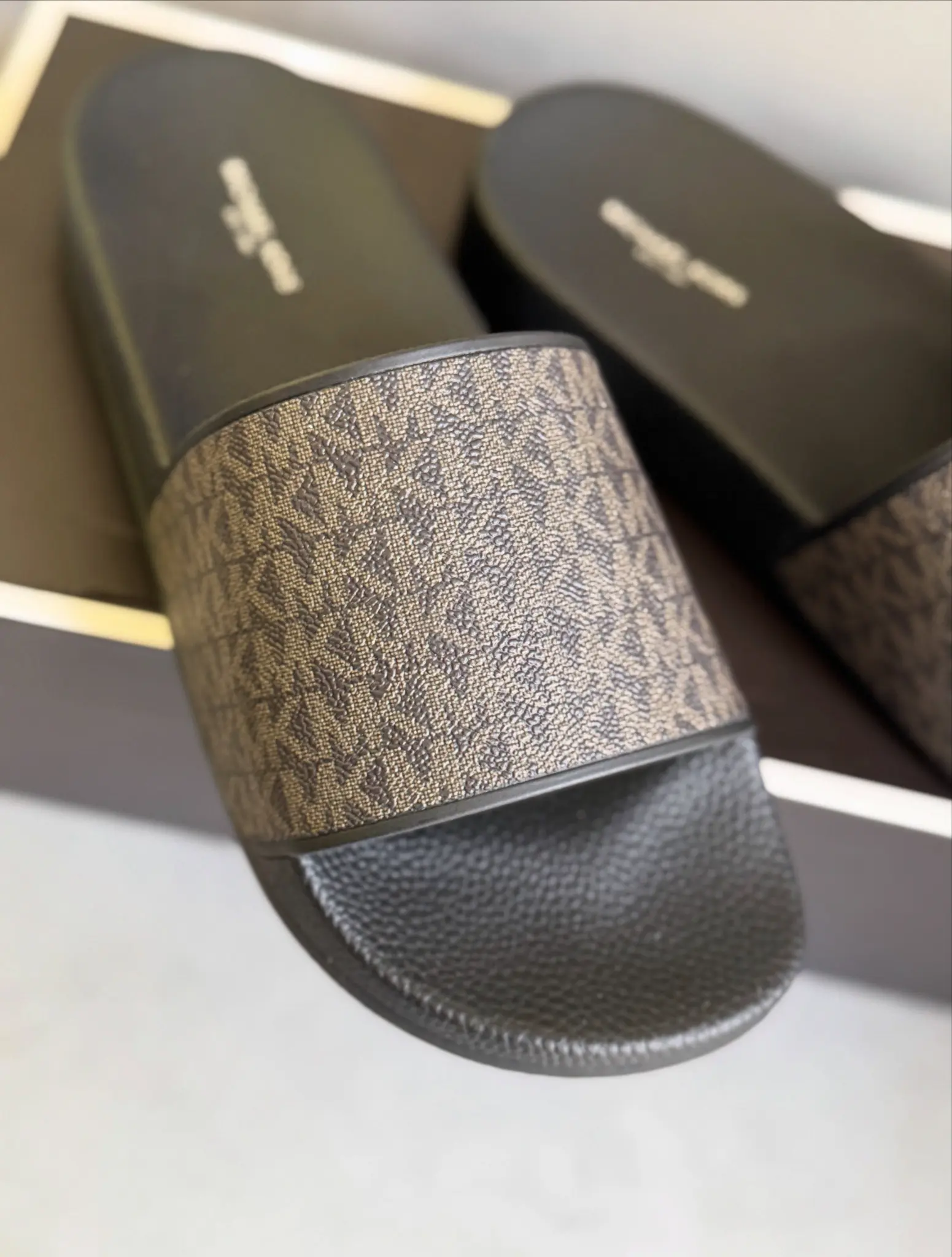 Black logo-print slide sandals